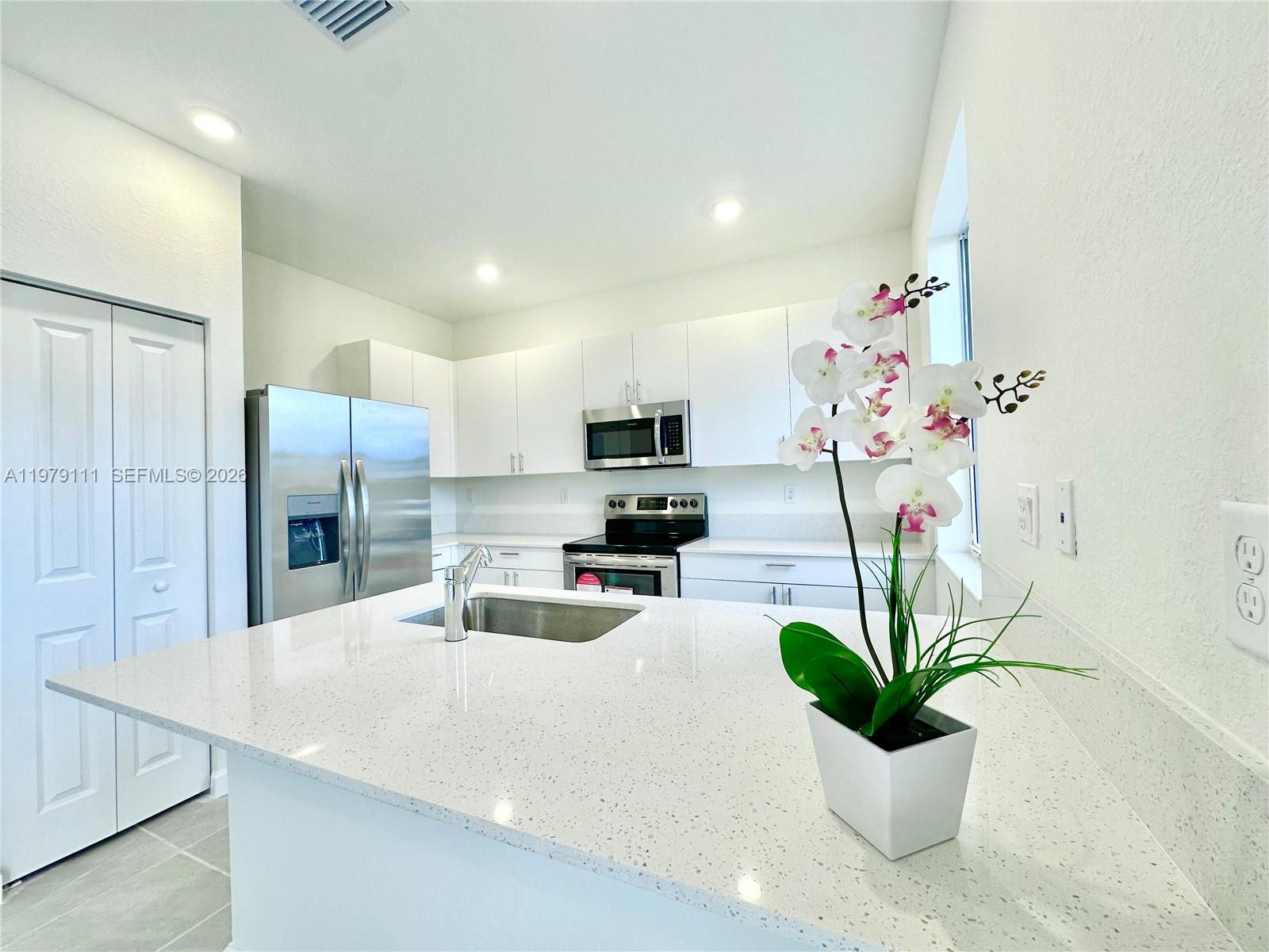 CEDAR POINT - Residential Lease