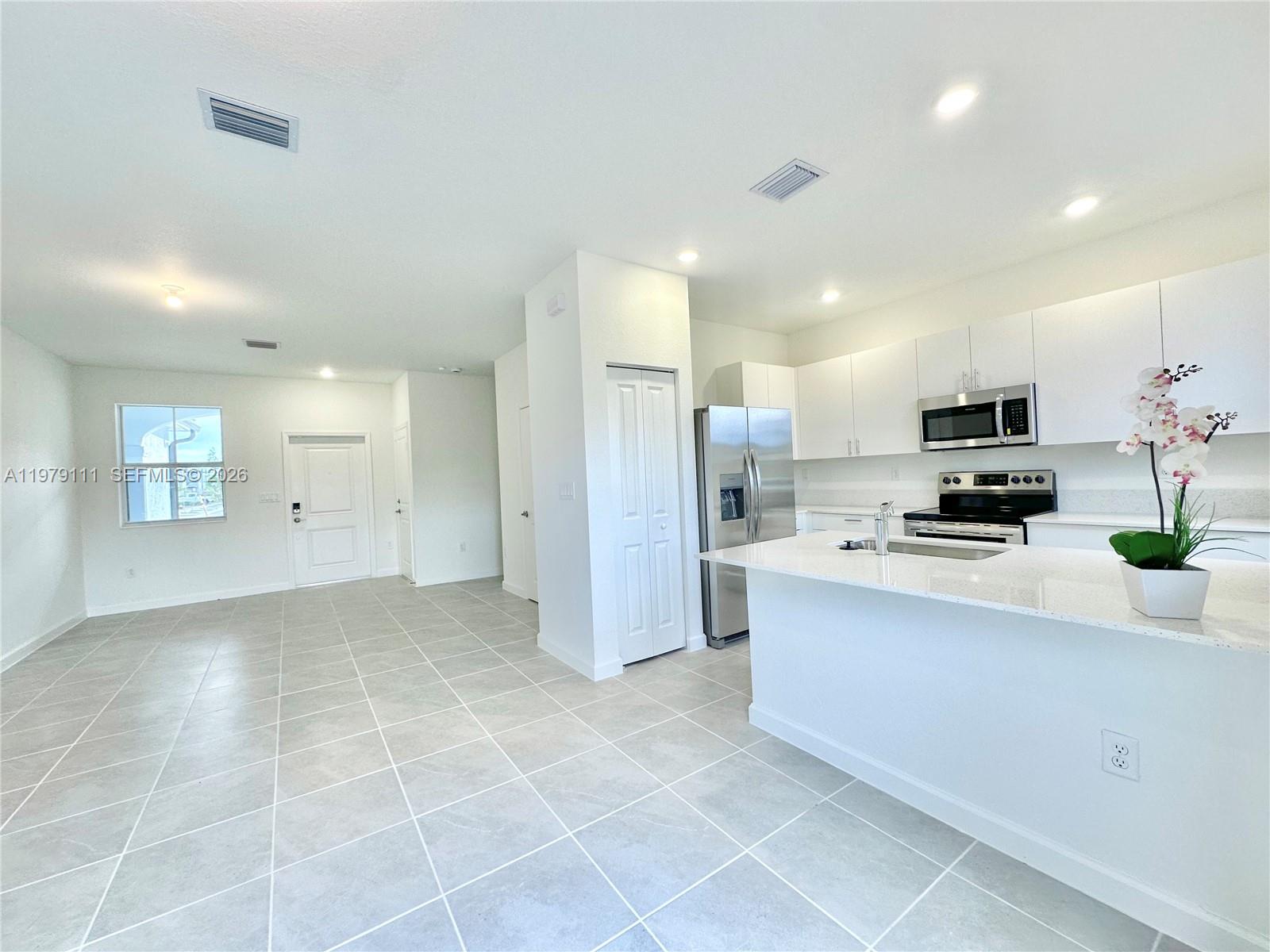 CEDAR POINT - Residential Lease