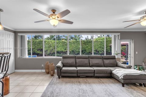 Tiny photo for 5810 SW 89th Court, Miami, FL 33173 (MLS # A12027549)
