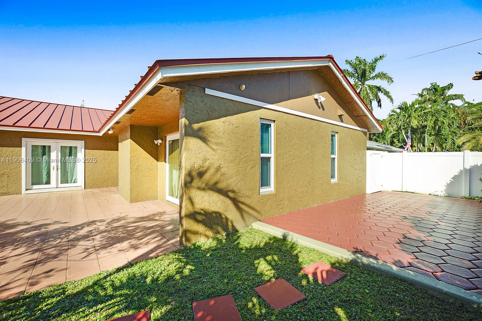 R Y K HOMESITES - Residential