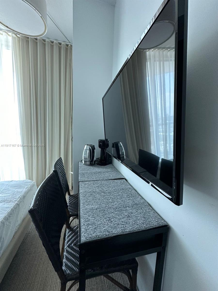 SOLE CONDO - Residential