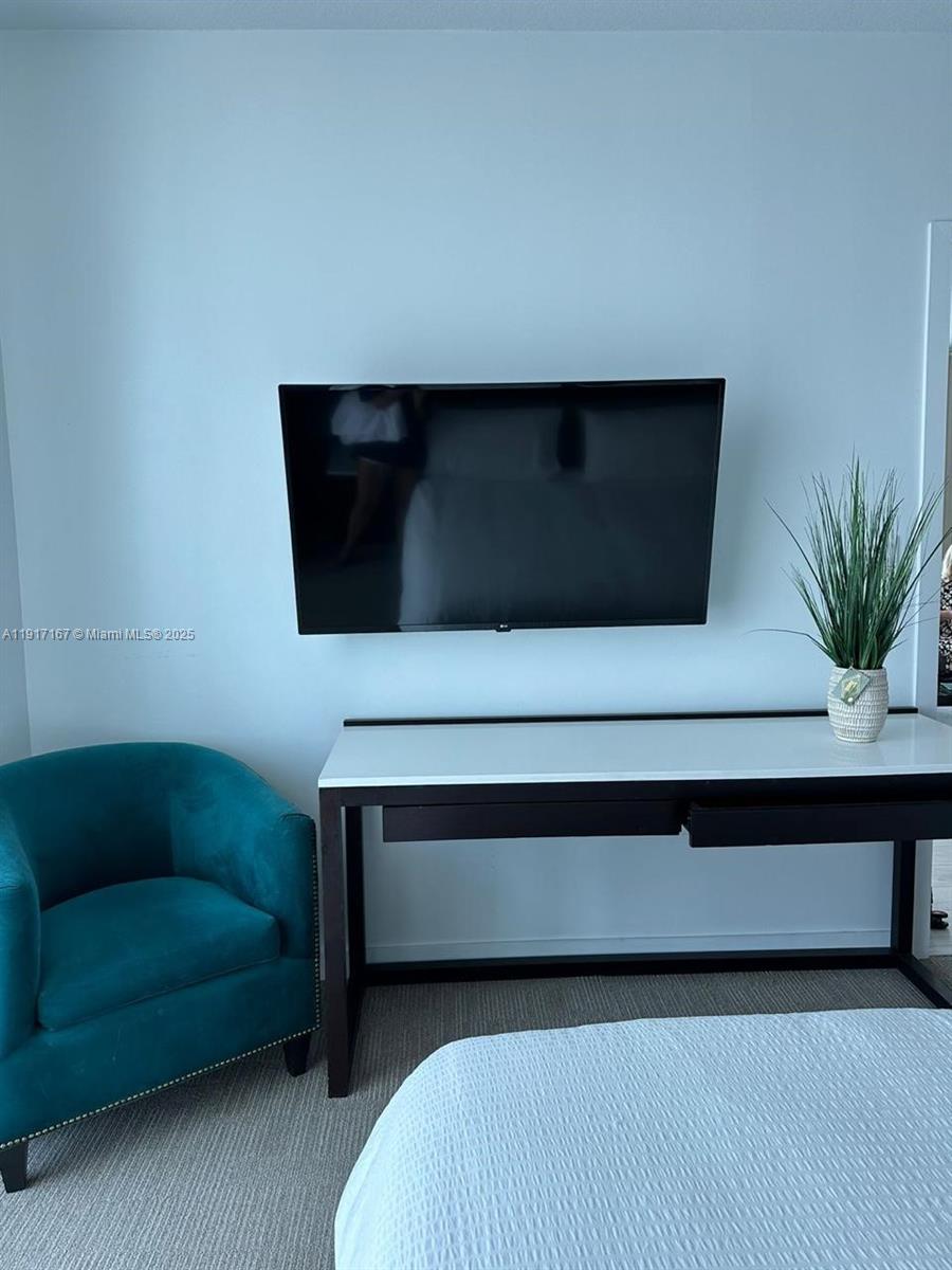 SOLE CONDO - Residential