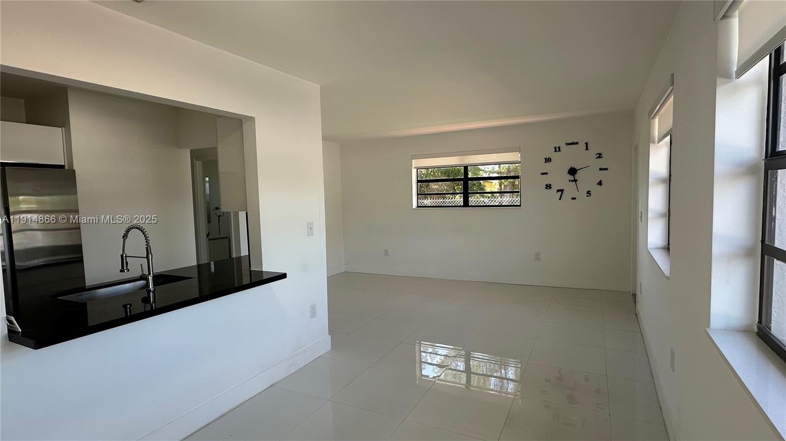 CORAL TERR SEC 1 - Residential Lease