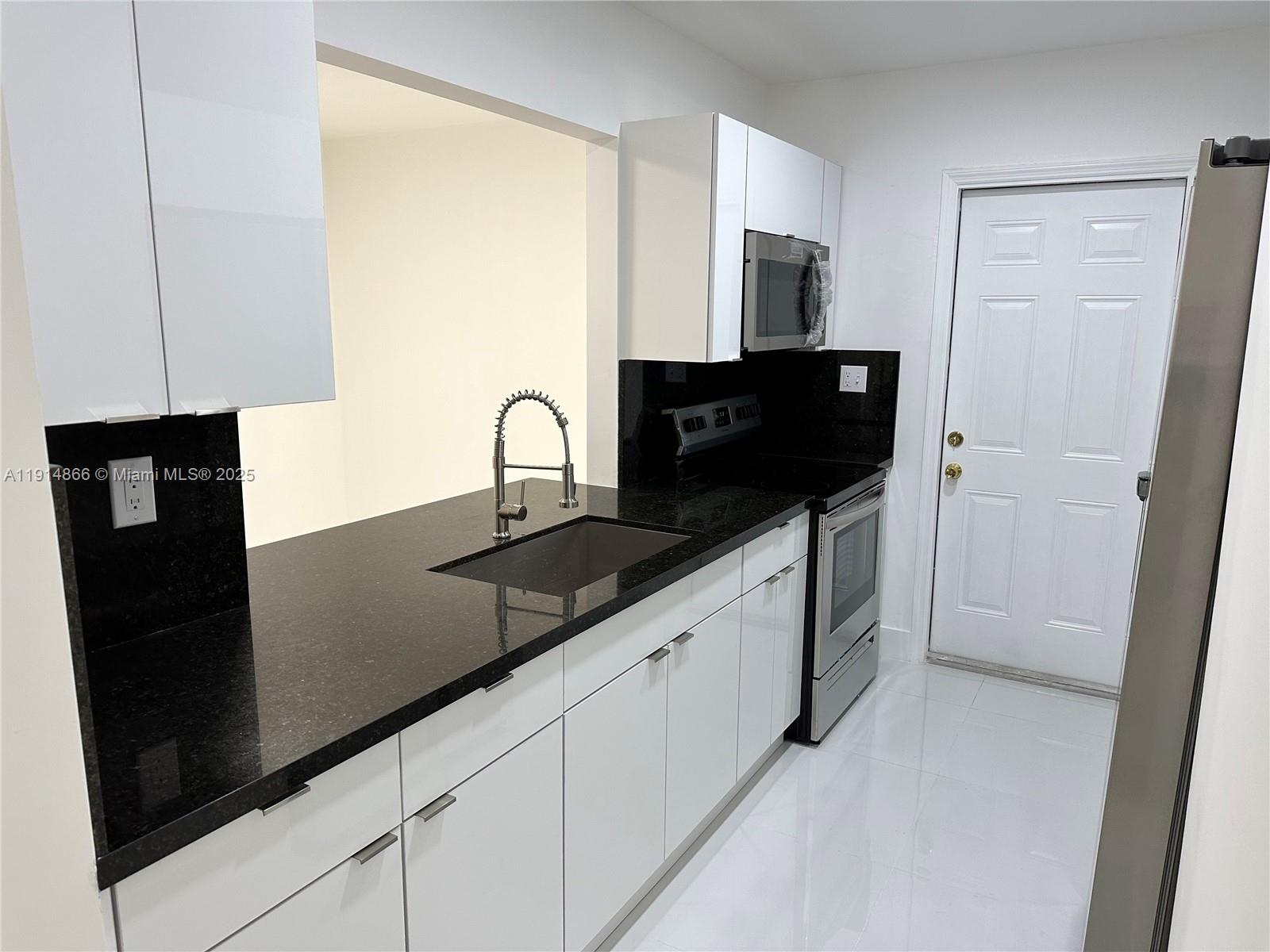 CORAL TERR SEC 1 - Residential Lease