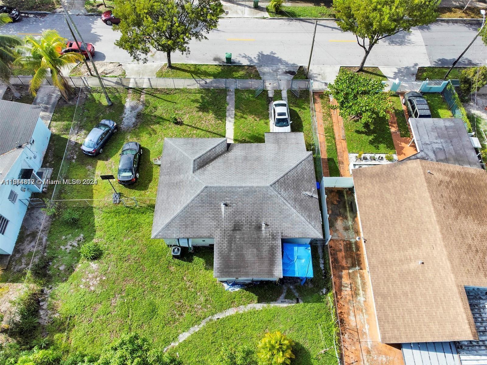 75 Nw 41st St, Miami, Broward County, Florida - 8 Bedrooms  
7 Bathrooms - 