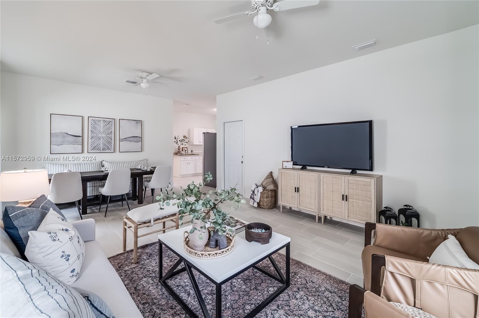 Las Villas at Kenilworth - Residential