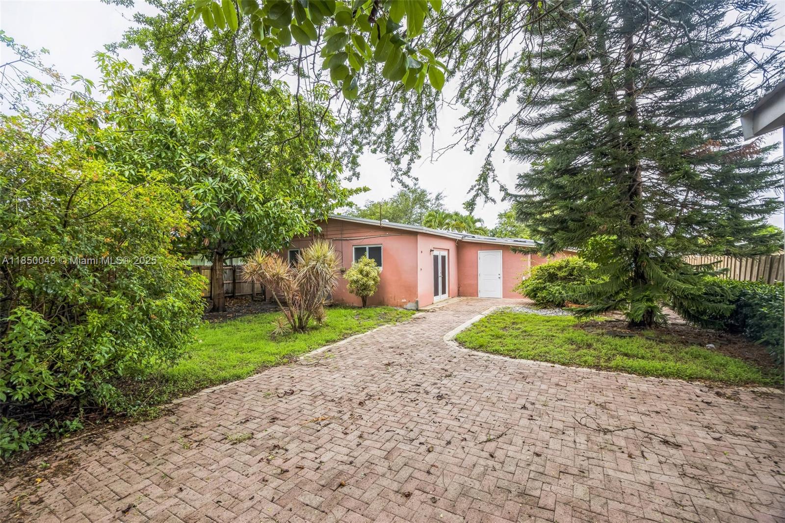 BOULEVARD ESTATES - Residential