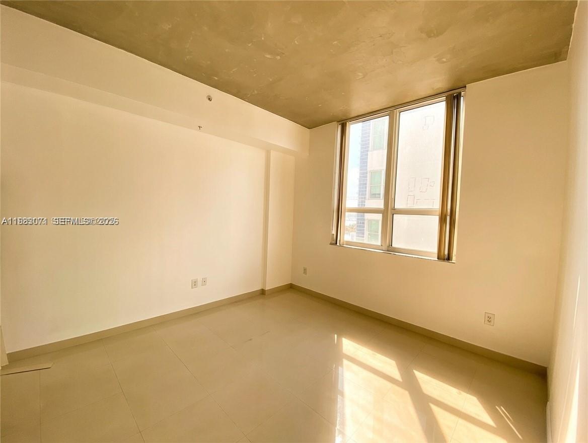 2275 Biscayne Blvd 1008