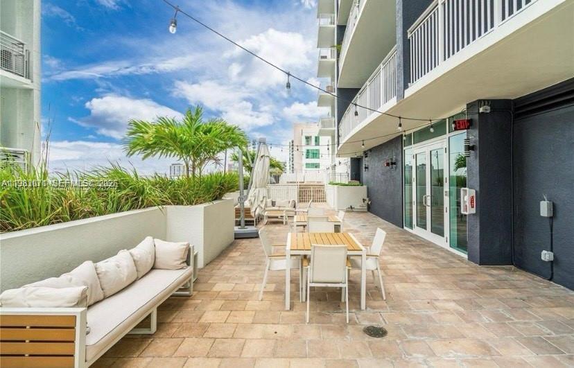 UPTOWN LOFTS CONDO - Residential Lease