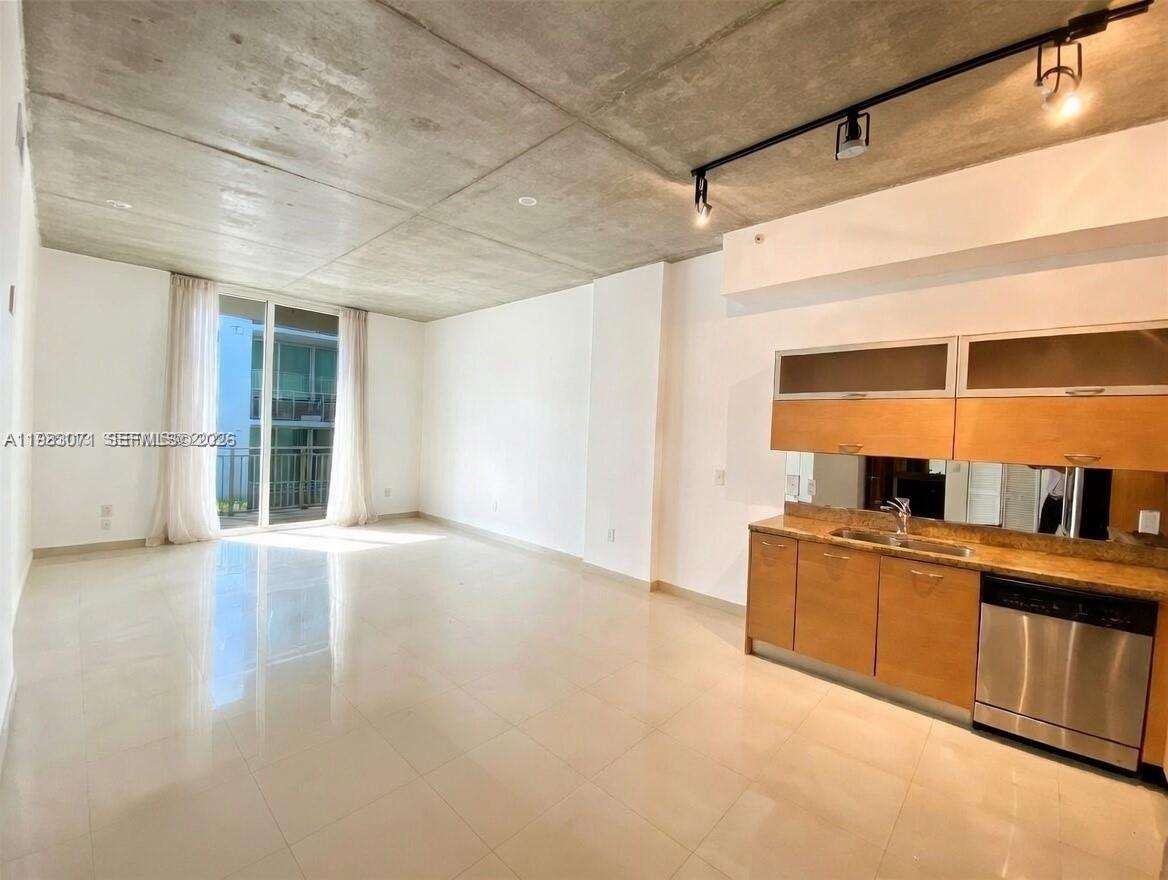 2275 Biscayne Blvd 1008