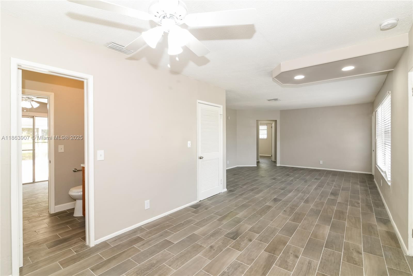 KENDALL GREEN SEC E - Residential Lease