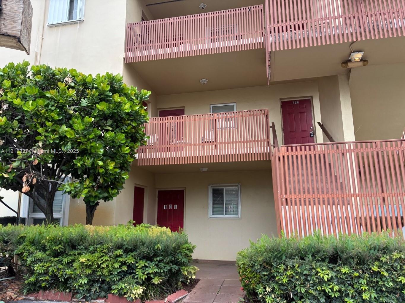 WATERWAY CLUB - Residential Lease