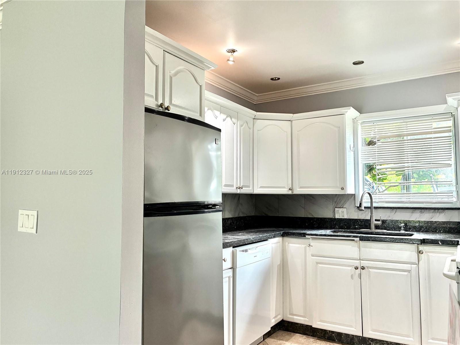 WATERWAY CLUB - Residential Lease