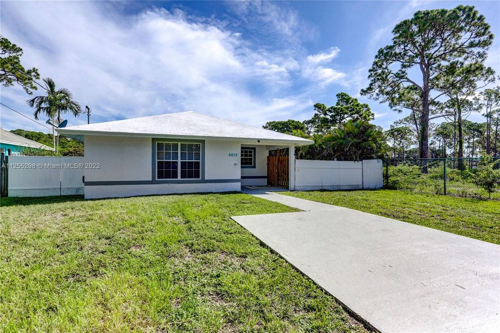 Photo of 6633 4th St, Jupiter, FL 33458 (MLS # A11255298)