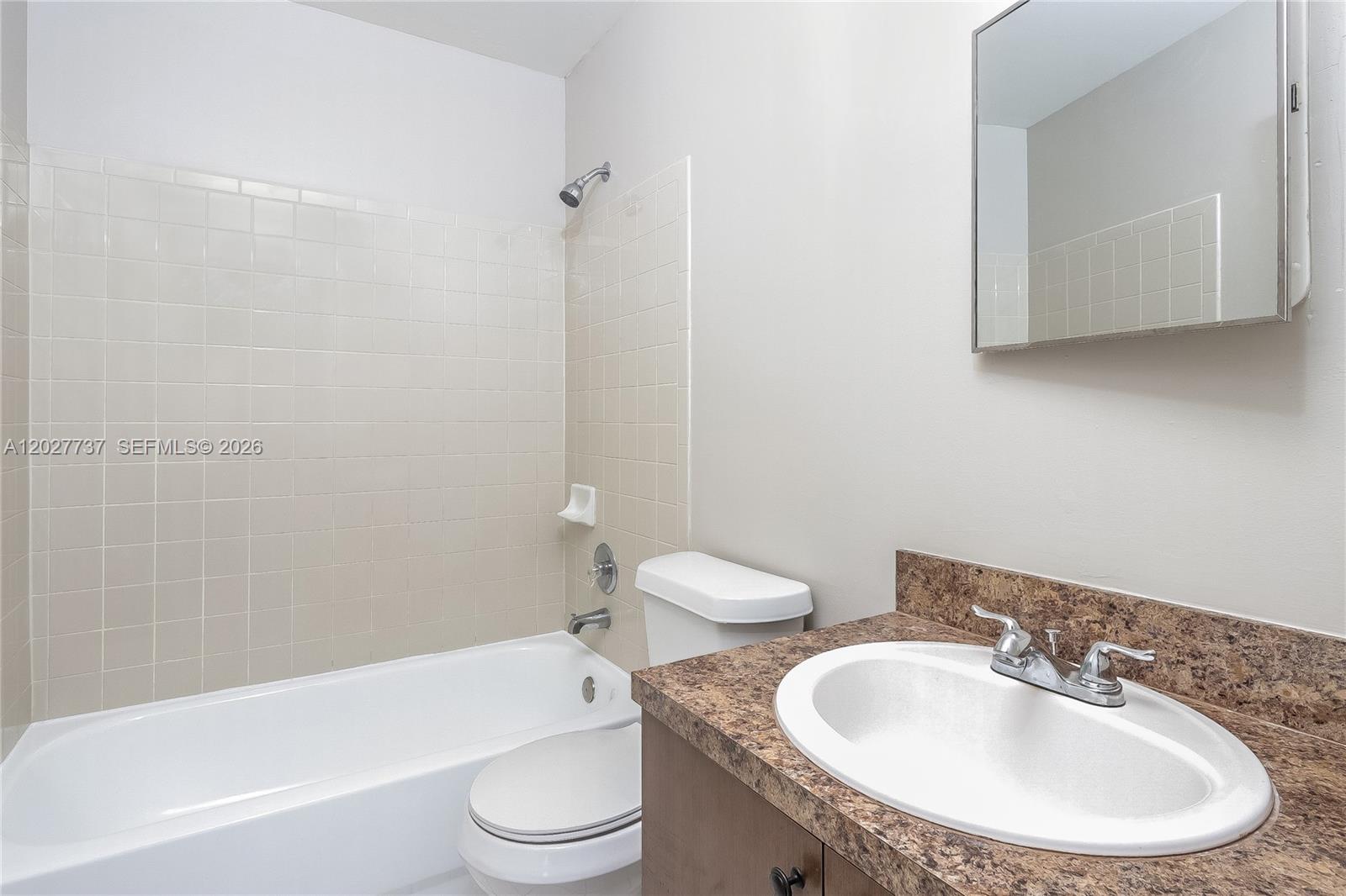 LEE ESTATES 5 - Residential
