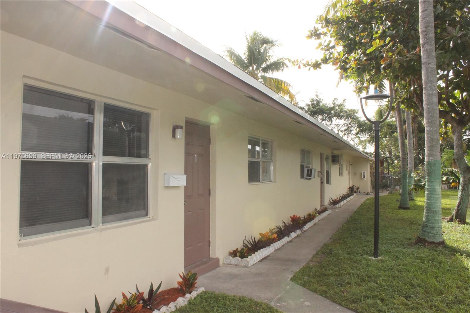 AVONDALE - Residential Lease