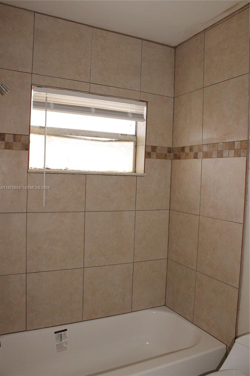 AVONDALE - Residential Lease