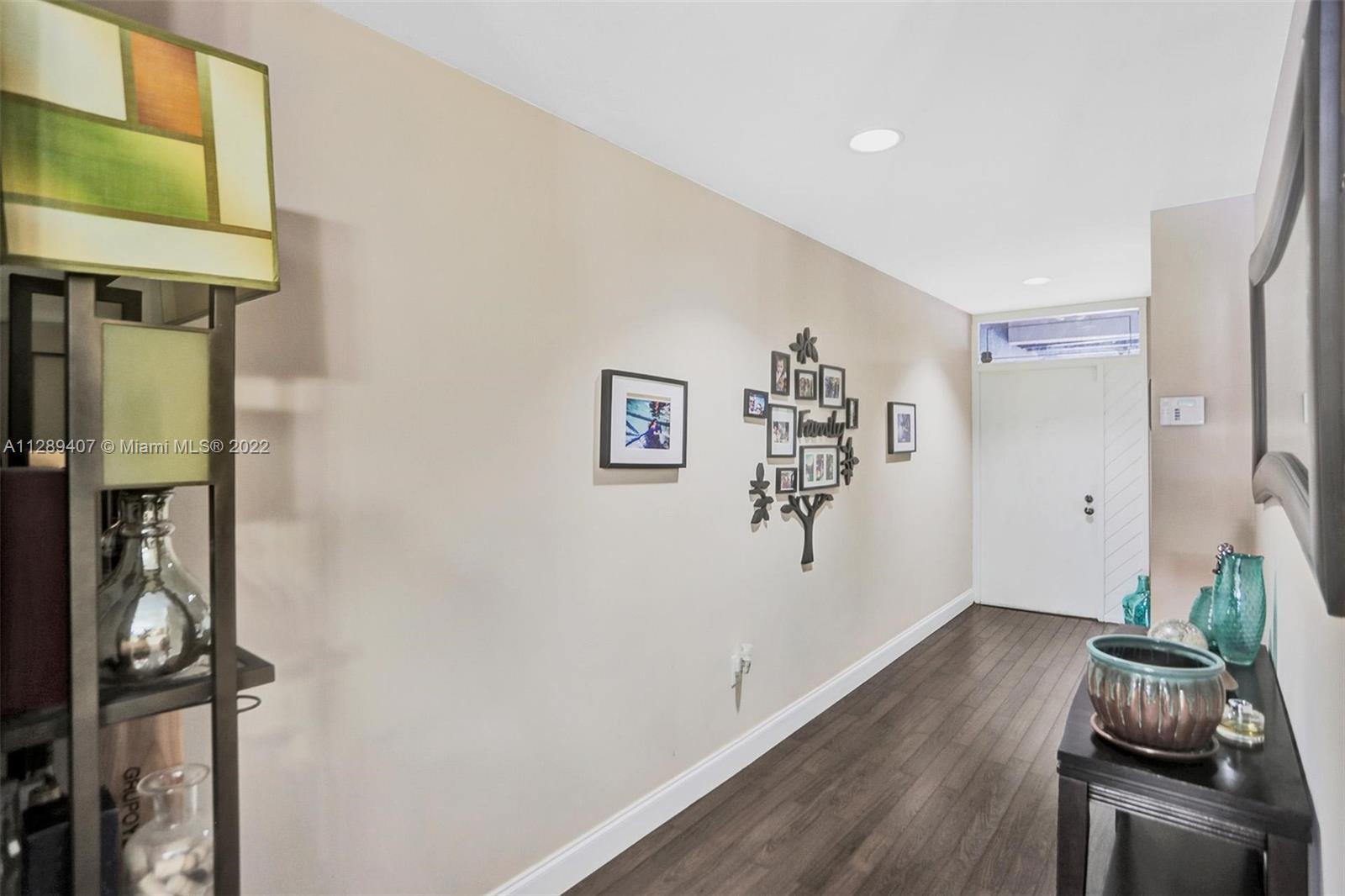 MIAMI LAKES WINDMILL GATE - Residential