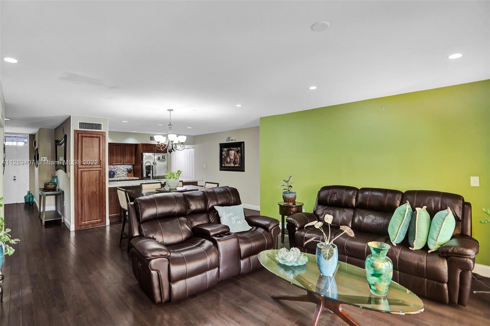 MIAMI LAKES WINDMILL GATE - Residential