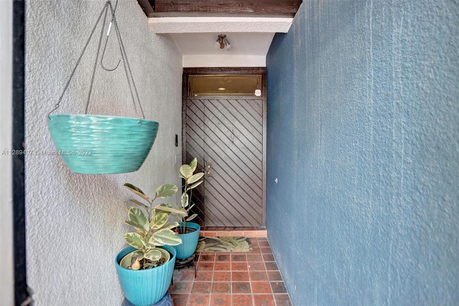 MIAMI LAKES WINDMILL GATE - Residential