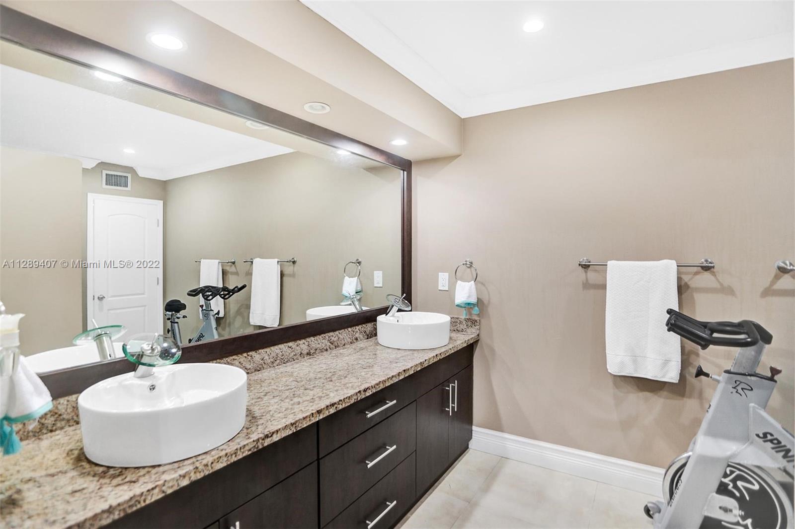 MIAMI LAKES WINDMILL GATE - Residential