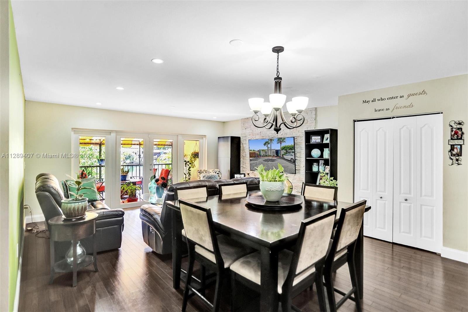 MIAMI LAKES WINDMILL GATE - Residential