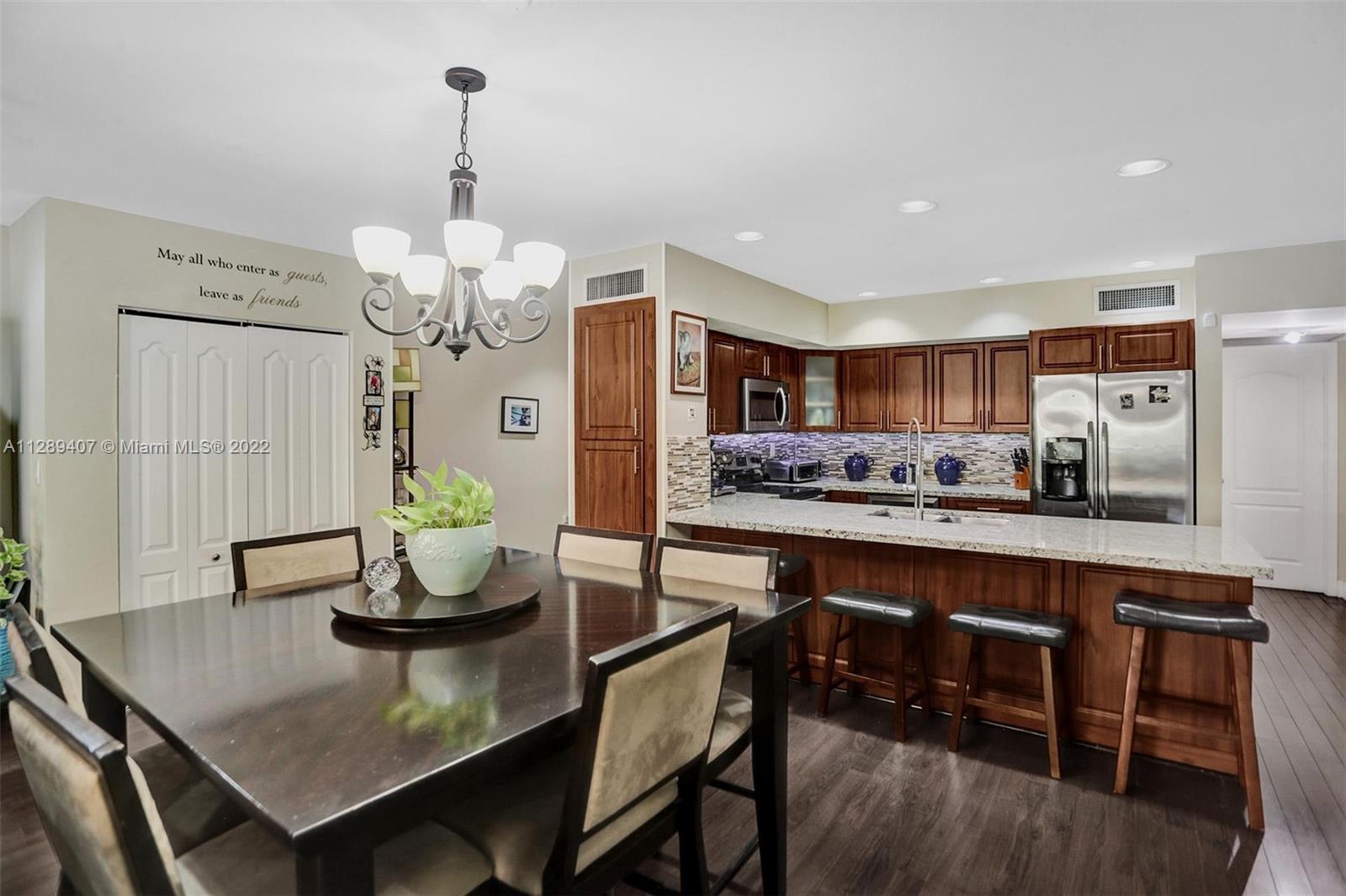 MIAMI LAKES WINDMILL GATE - Residential