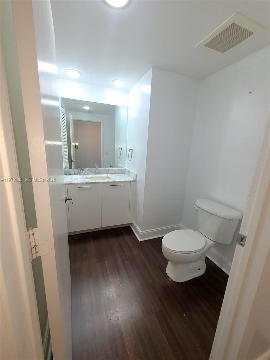 THE PLAZA ON BRICKELL - Residential Lease