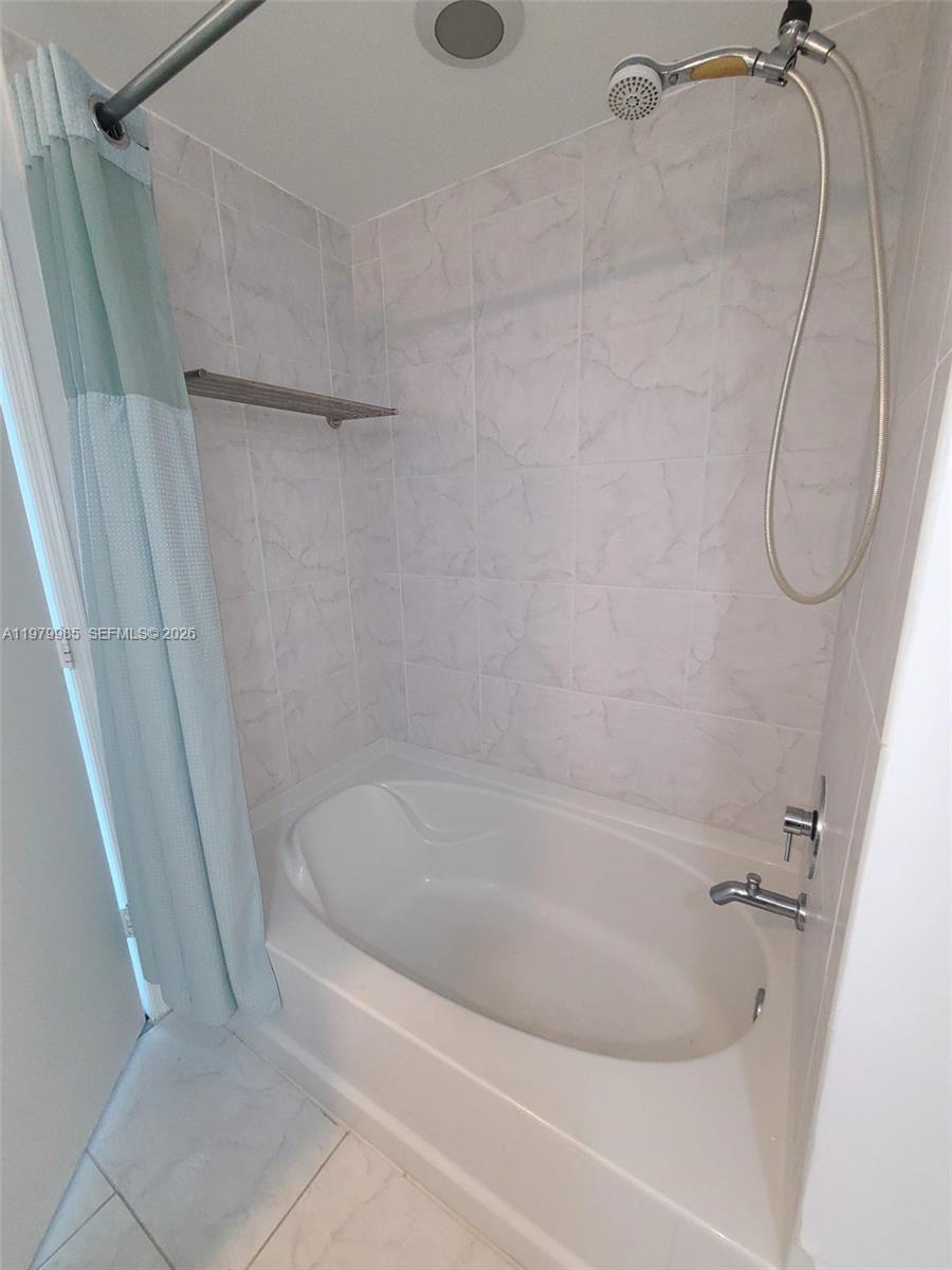 THE PLAZA ON BRICKELL - Residential Lease