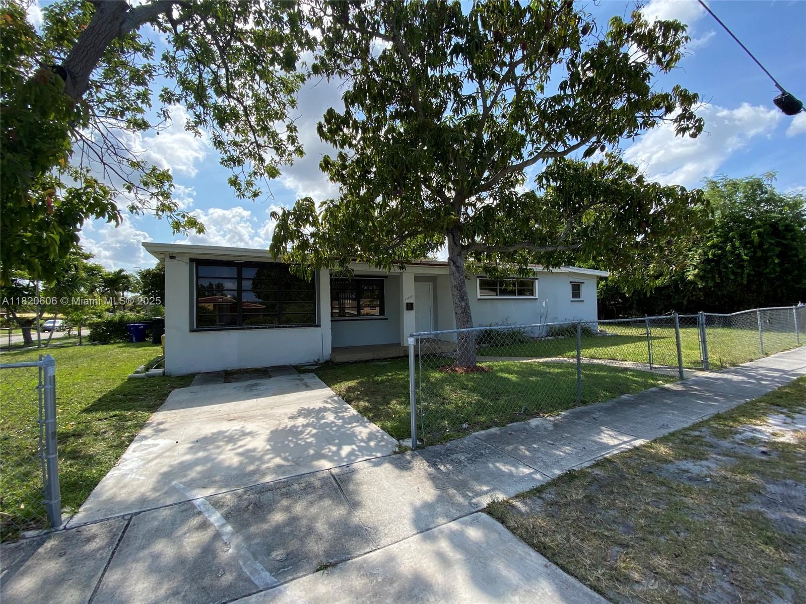 15660 NE 15th Ave 0
