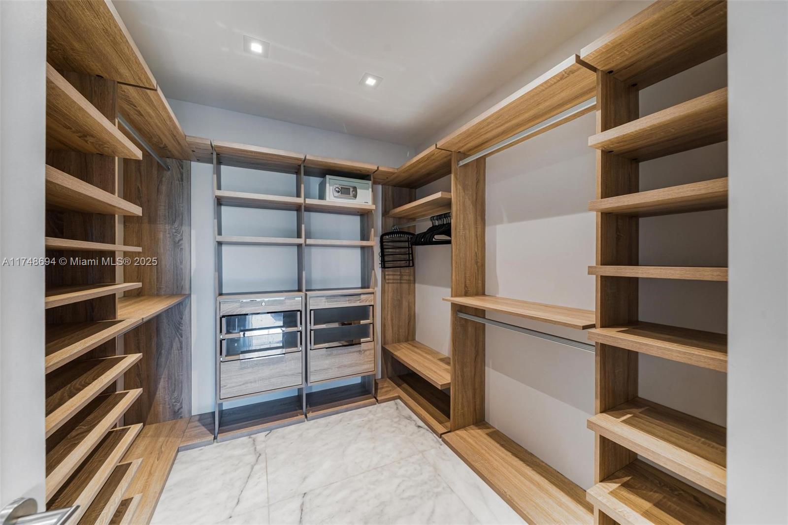 ISLAND VIEW ADDN - Residential