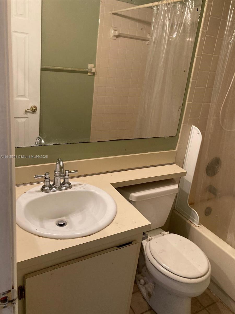 CYPRESS TRACE CONDO - Residential