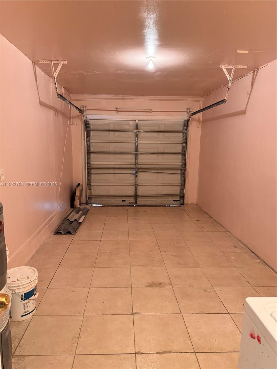 MEADOWS OF MIRAMAR - Residential Lease