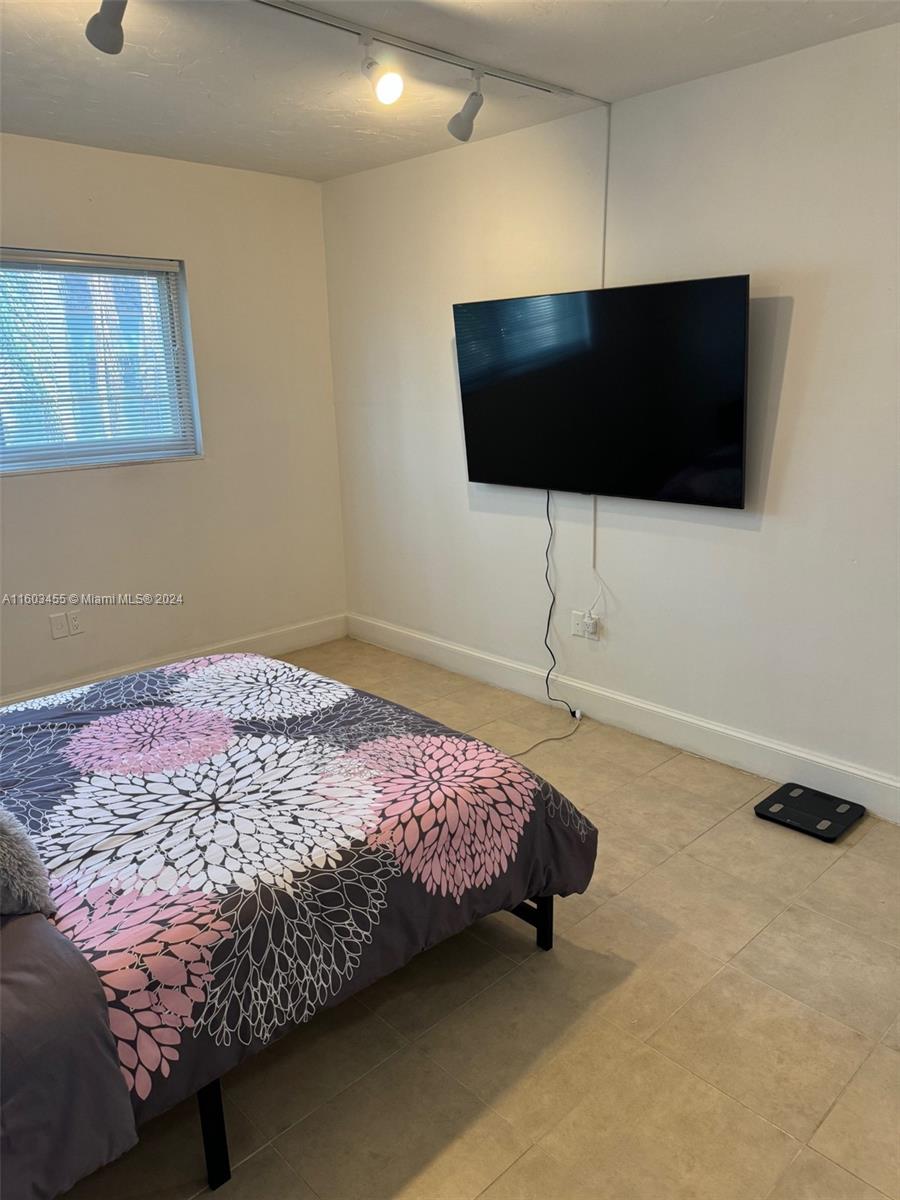 KEYSTONE GARDENS CONDO - Residential