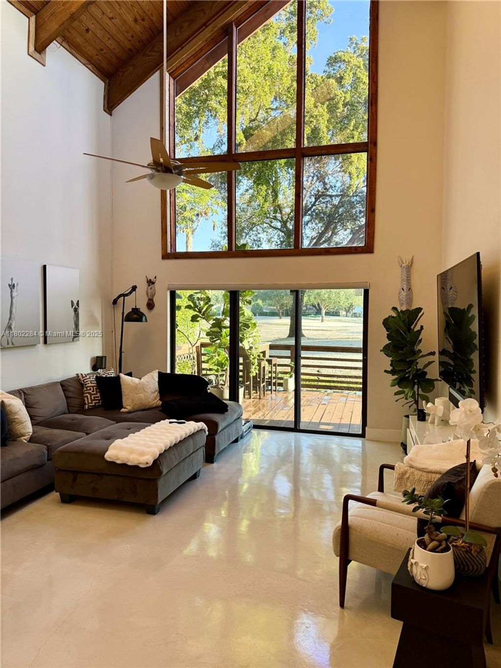 Photo of 8961 SW 6th Ct, Plantation, FL 33324 (MLS # A11802284)