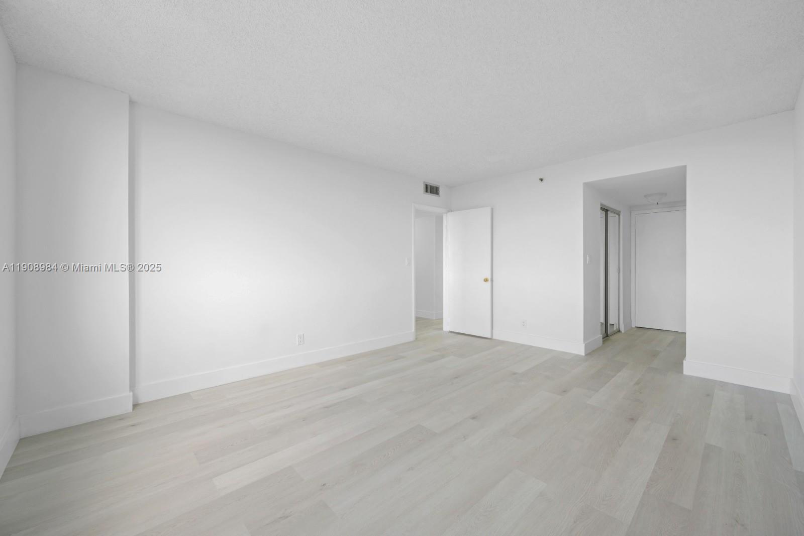 HILLCREST EAST NO 19 COND - Residential