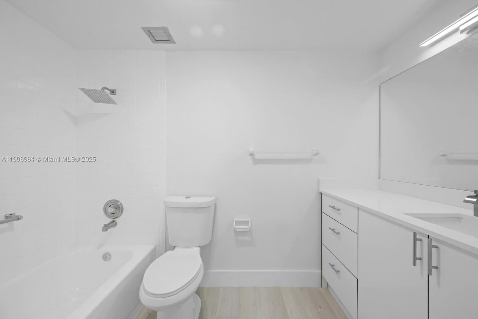 HILLCREST EAST NO 19 COND - Residential