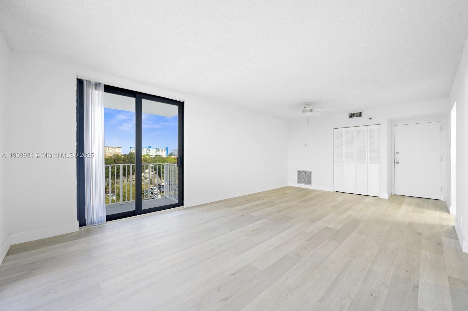 HILLCREST EAST NO 19 COND - Residential