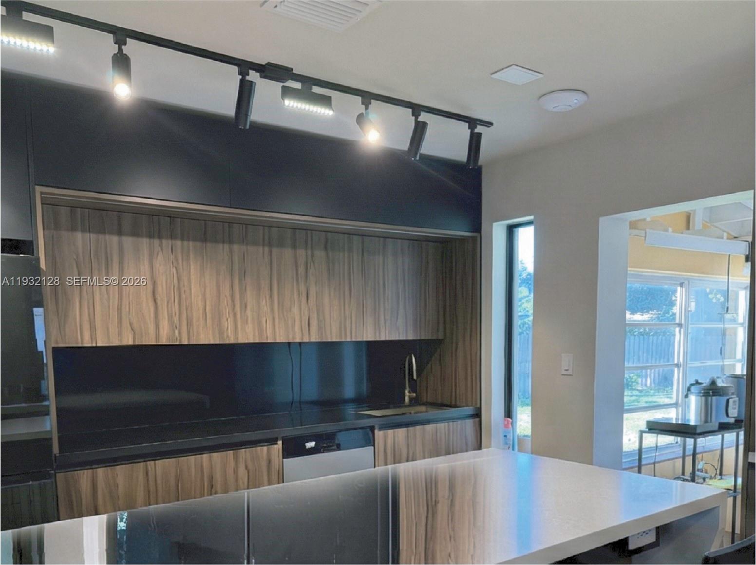 MIAMI SHORES EXTENSION - Residential