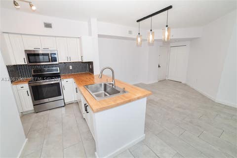 Photo of 17125 N Bay Rd #3410, Sunny Isles Beach, FL 33160 (MLS # A12067662)