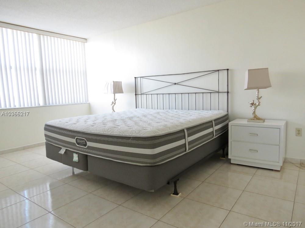 WILSHIRE CONDO - Residential Lease