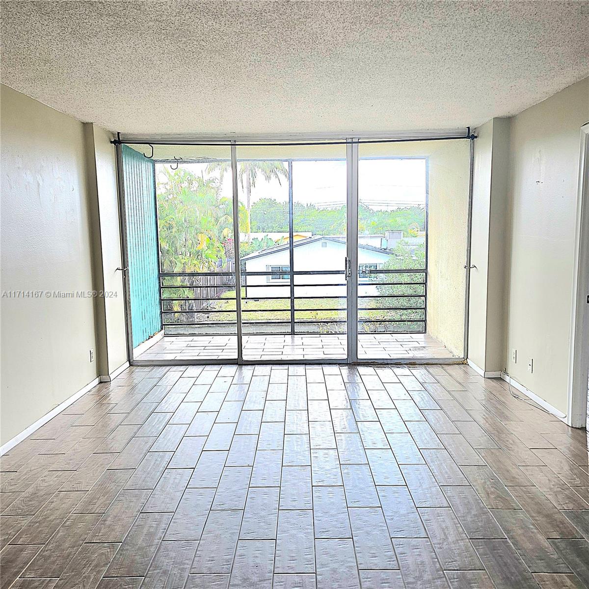 108 Royal Park Dr 2H