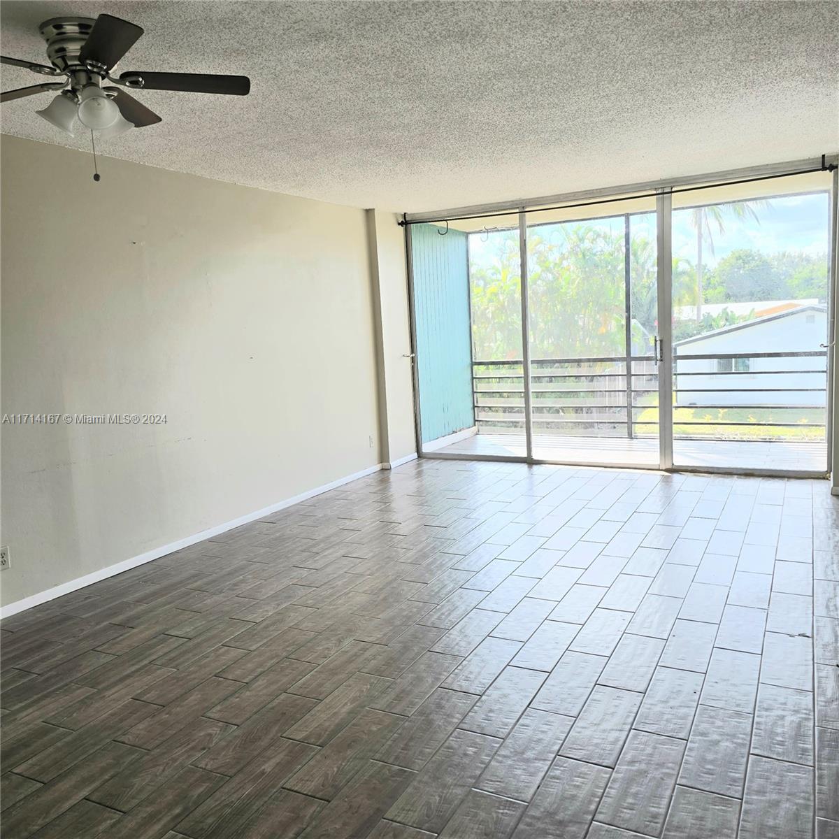 108 Royal Park Dr 2H