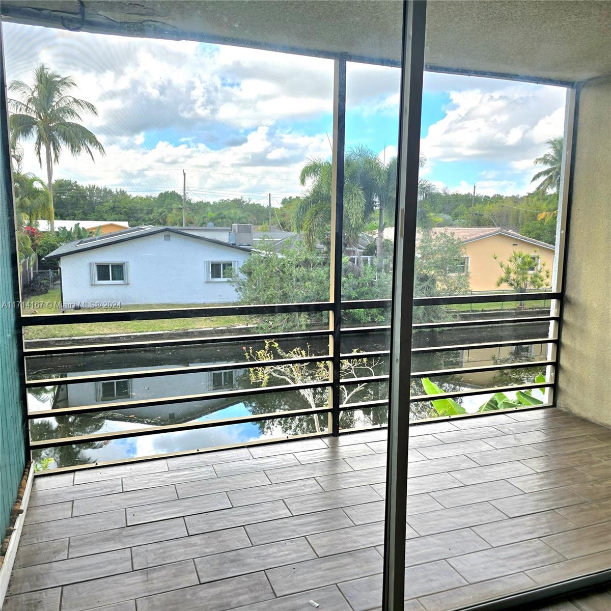 108 Royal Park Dr 2H