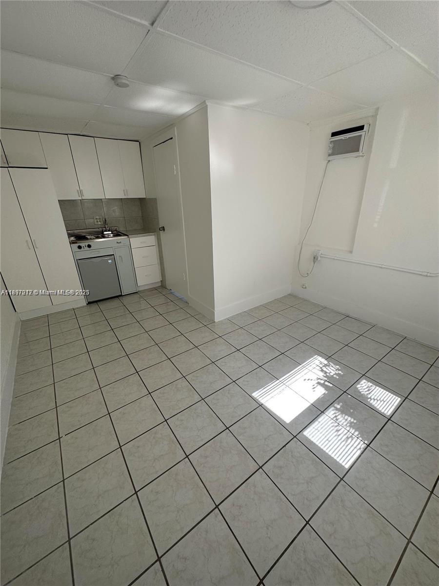 HOLLYWOOD - Residential Lease