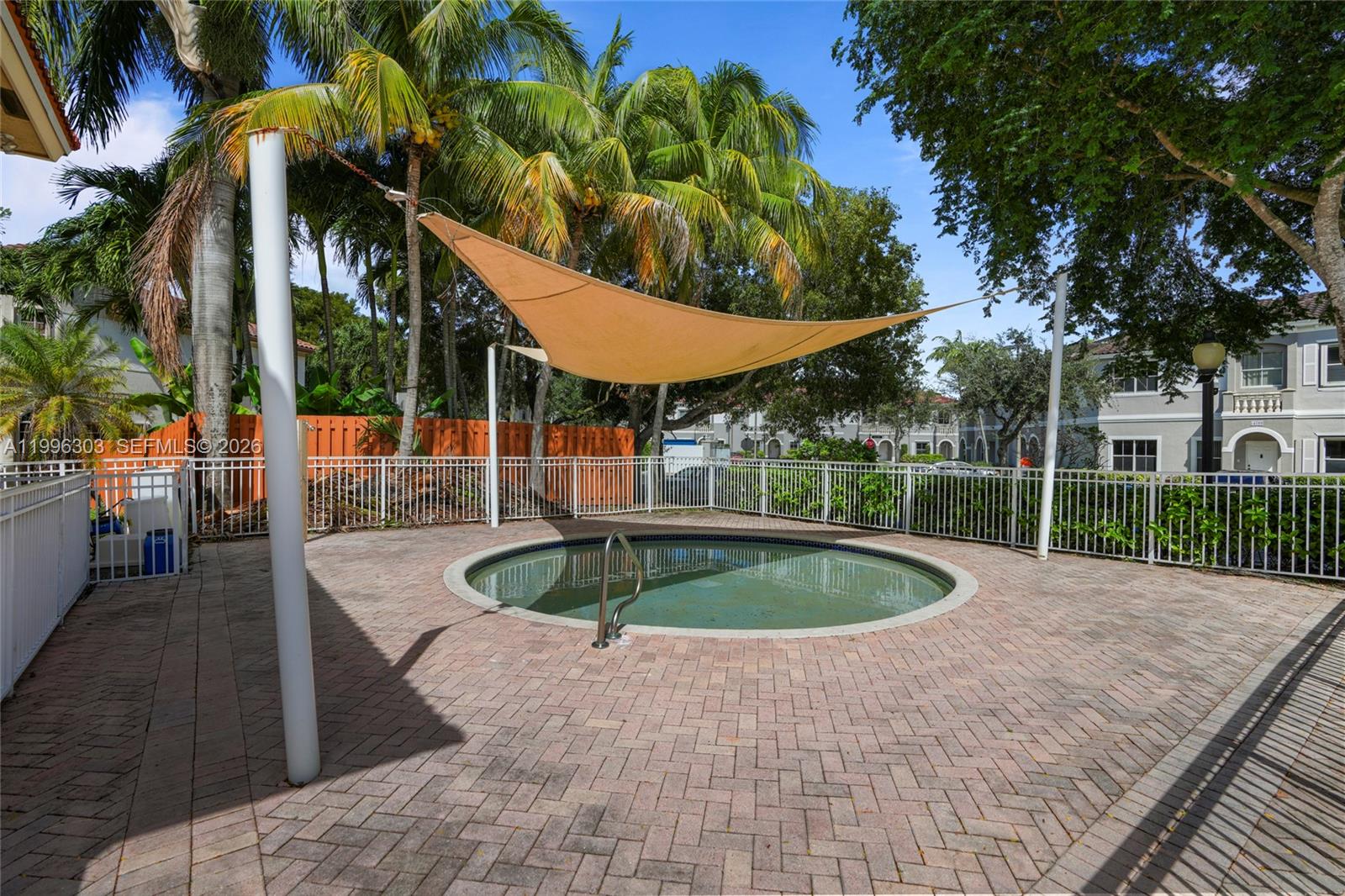 ESCADA - Residential