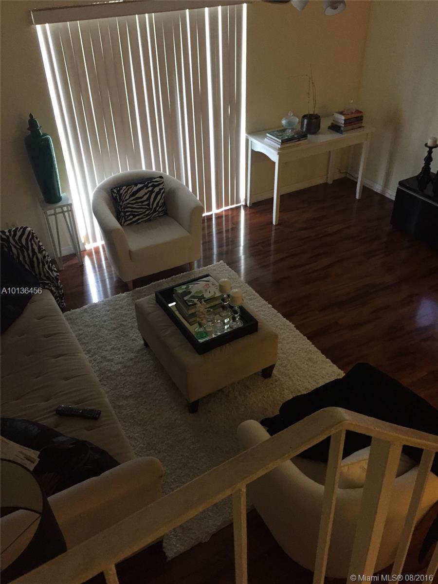 Villas Of Pinecrest Condo - Residential Lease