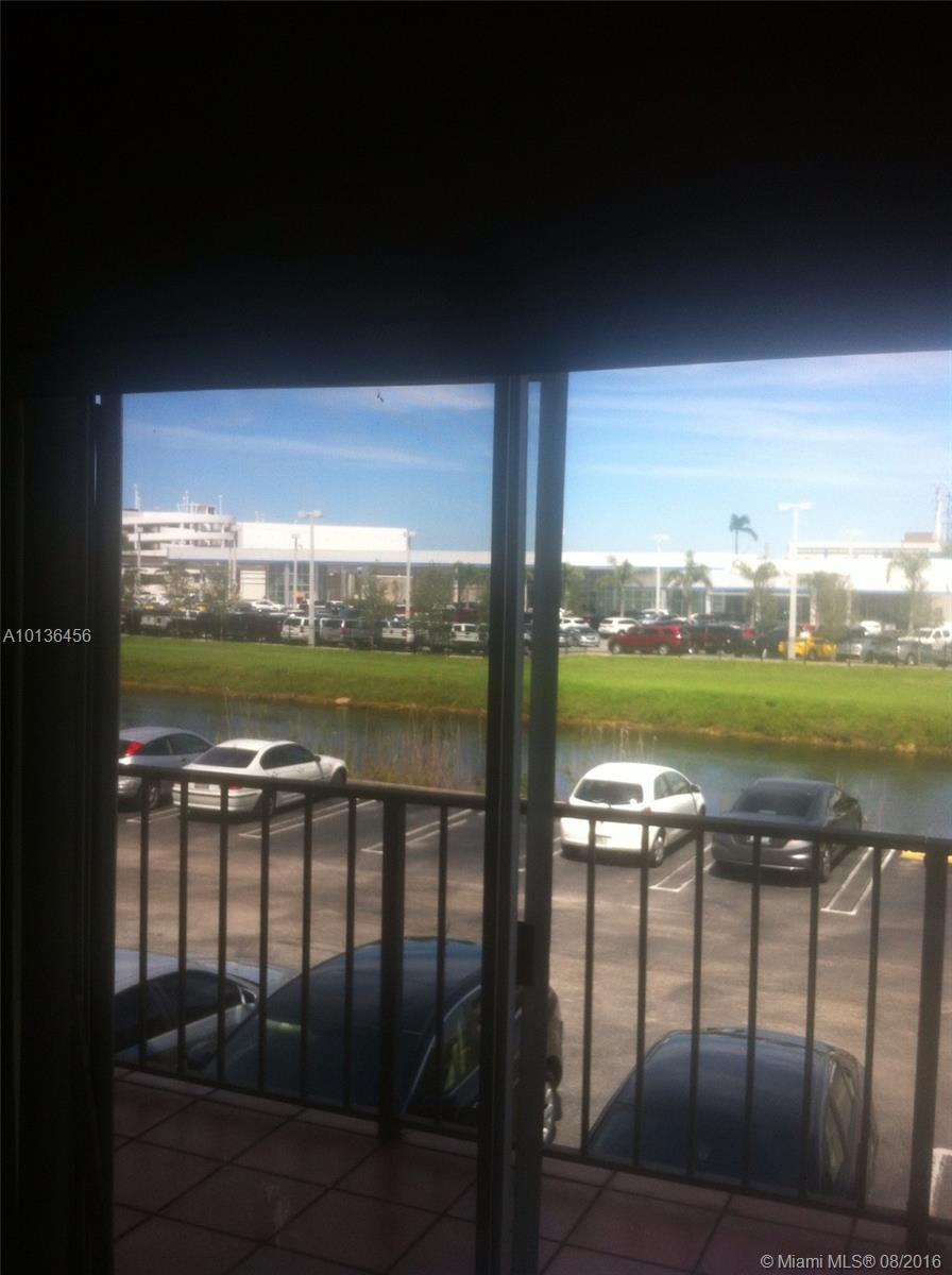 Villas Of Pinecrest Condo - Residential Lease