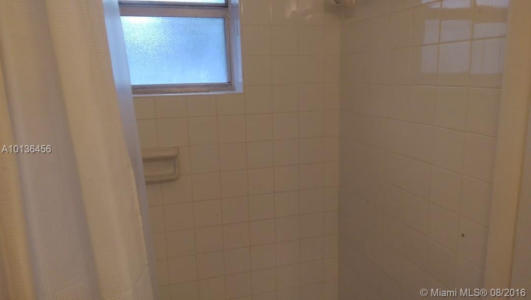 Villas Of Pinecrest Condo - Residential Lease