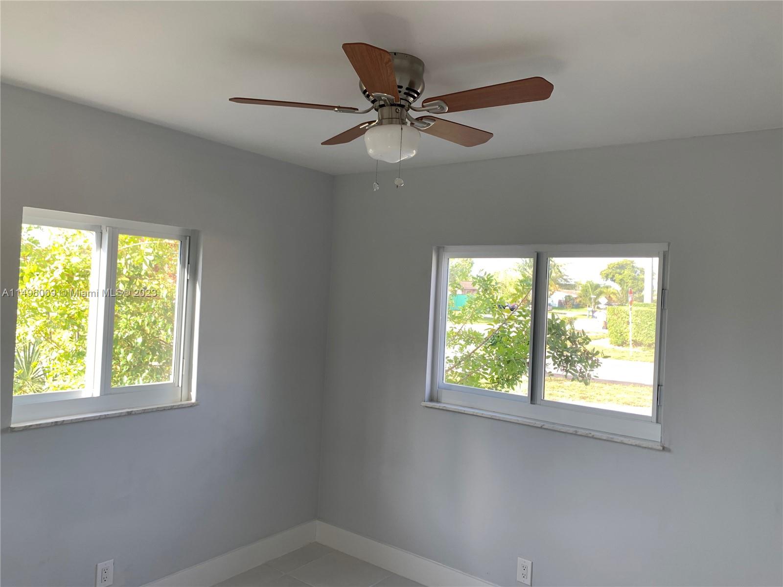 COMMONWEALTH MANOR - Residential Lease